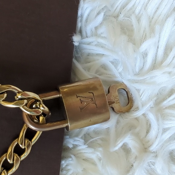 AUTHENTIC LOUIS VUITTON LOCK & KEY.🔥please read the description for details🔥 - Picture 2 of 5